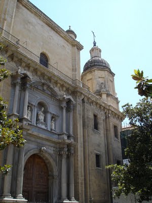 Fachada de la iglesia del Sagrario de Granada, junto a la Catedral